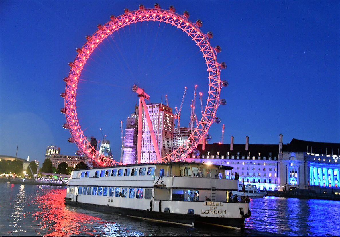 christmas boat cruise london