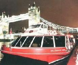 You can be sure of a modern Thames sightseeing boat when enjoying the Festive Riverlights cruise 