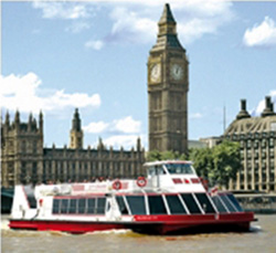 Enjoy a modern boat for your Christmas Thames Lunch Cruise